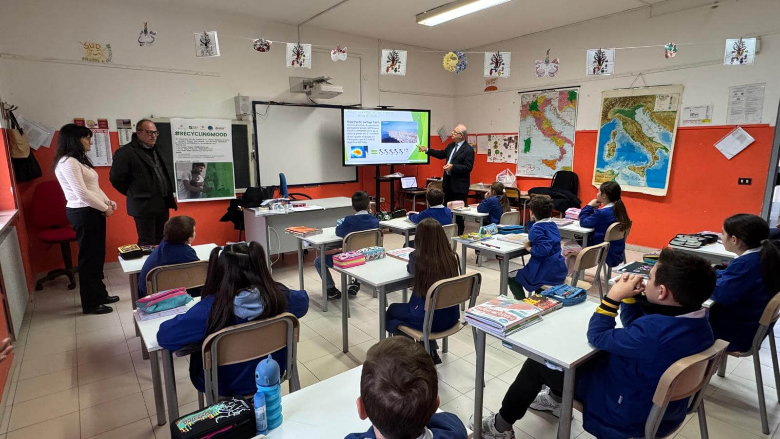 foto scattate durante il tour formativo con le scuole "recycling mood"