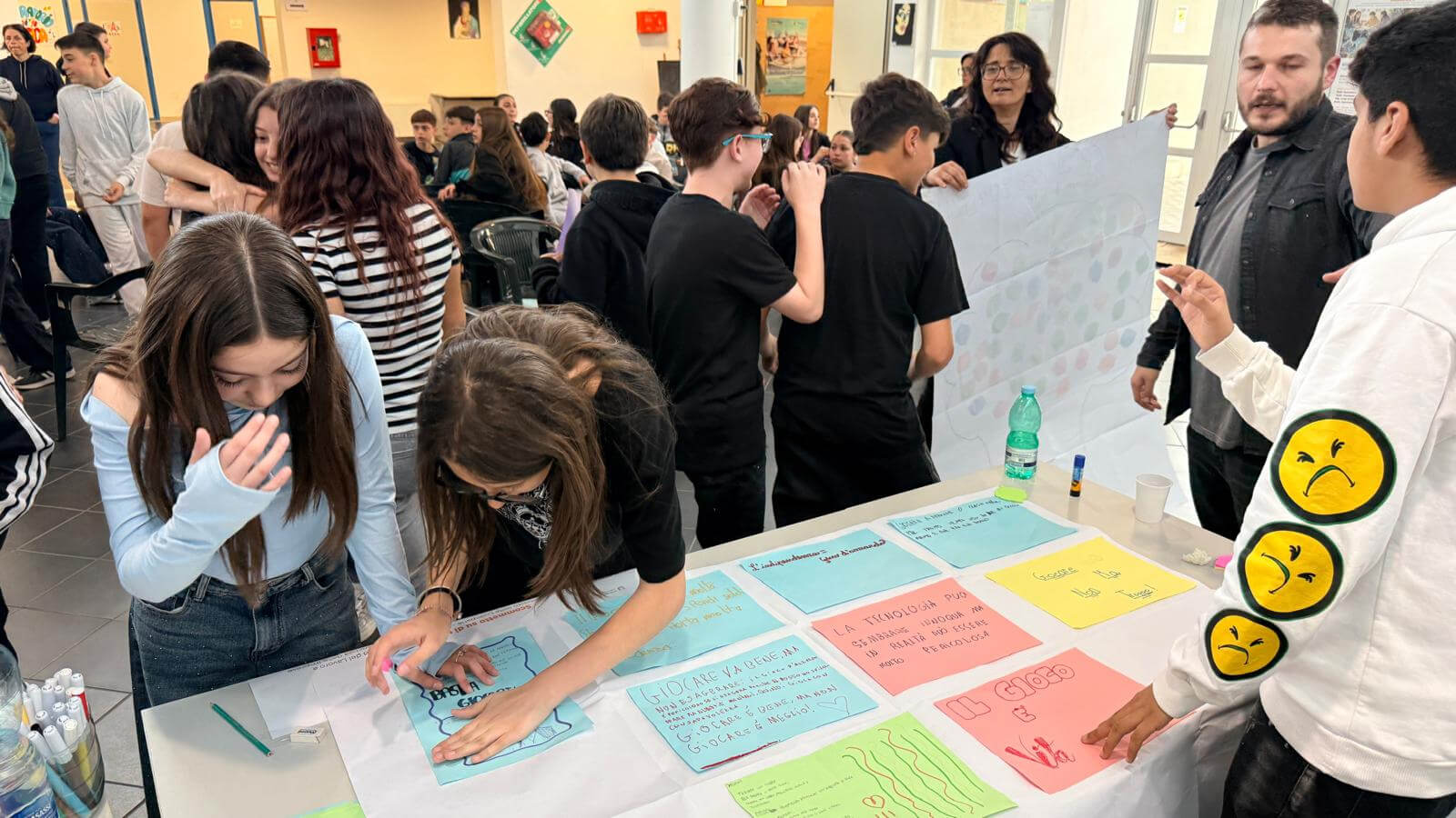 Alunni che lavorano nel progetto "Scommetto su di te"