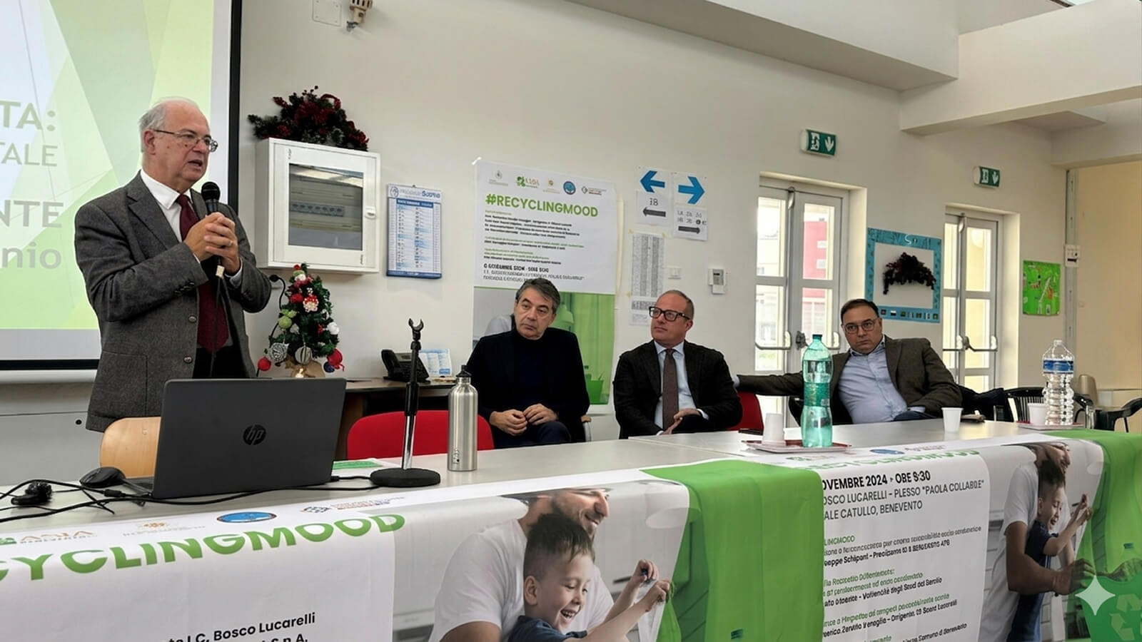 foto scattate durante il tour formativo con le scuole "recycling mood"